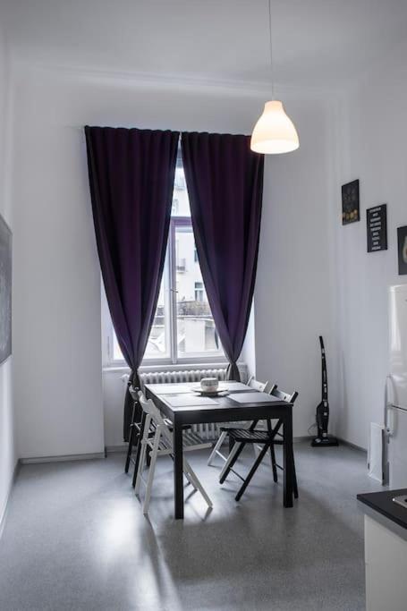 Prince Matyas Apartment Prag Exteriör bild